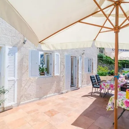 Daire Davor - Two Bedroom With Sea View And Terrace *