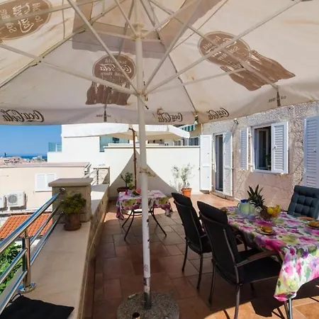 Davor - Two Bedroom With Sea View And Terrace