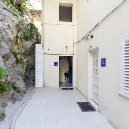 アパート Davor - Two Bedroom With Sea View And Terrace ドゥブロブニク